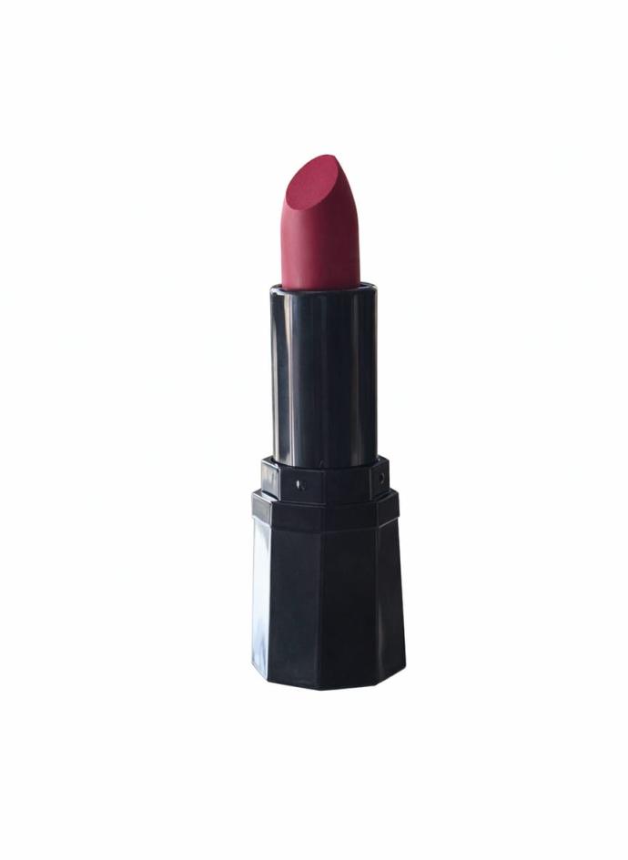 Brown  colour ,long lasting,light weight lipsticks for women