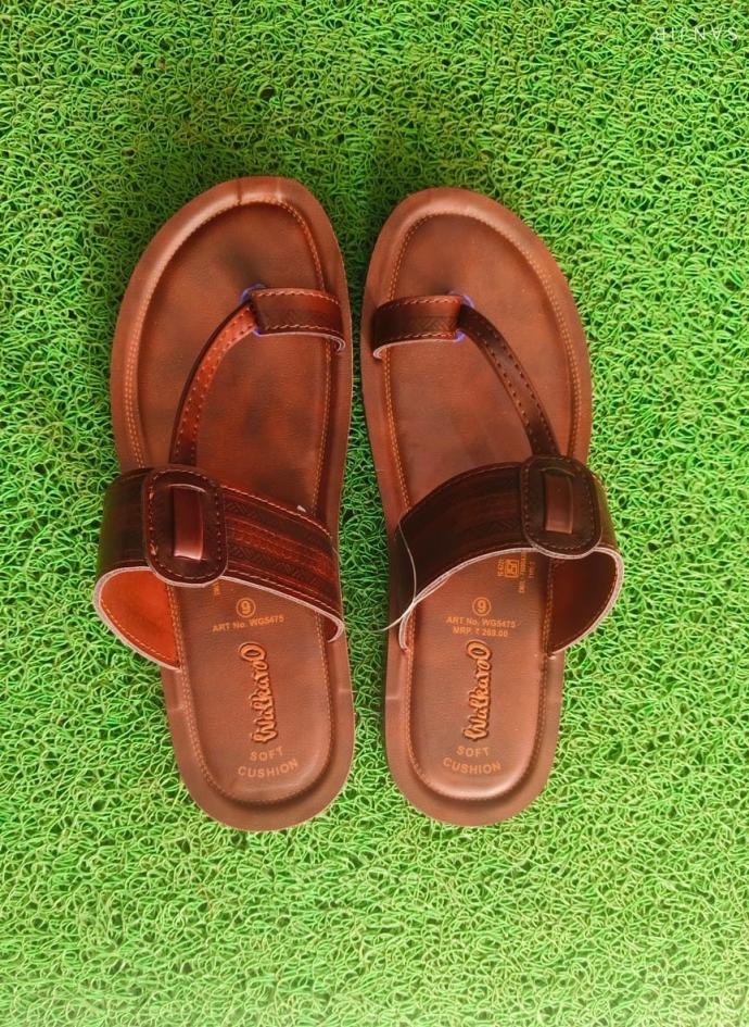 Buy walkaroo emn kolhapuri sandal for boys pair of 1