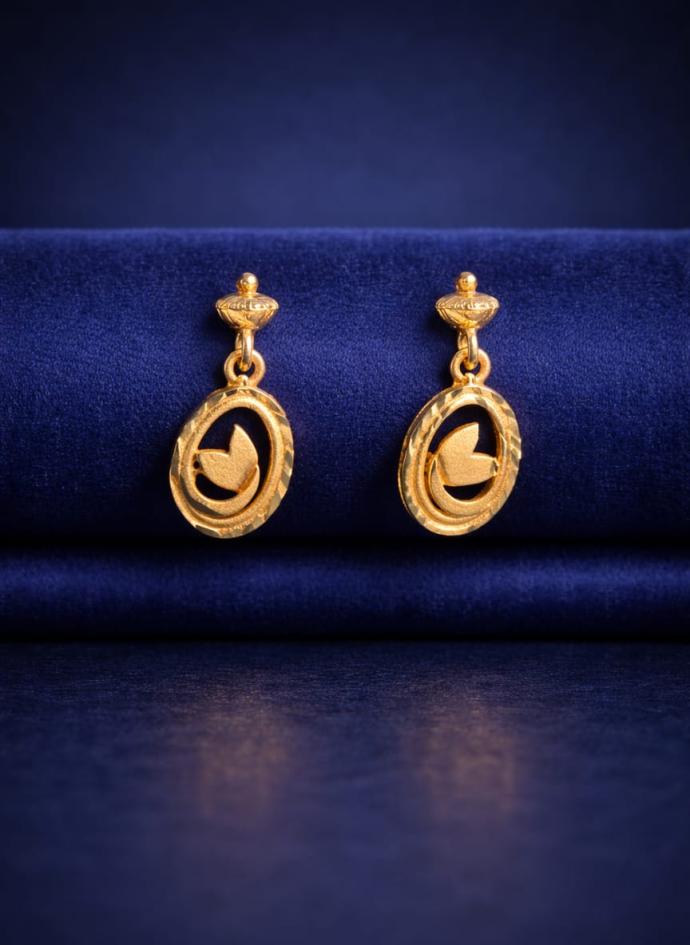 Everyday style gold plated earring set for women